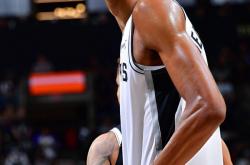 开云体育APP下载-文班亚马爆发，独行侠淘汰赛过关骑士