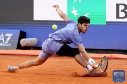 开云下载-关于法国网球队血洗德国网球队，阿尔卡拉斯打破历史纪录的信息