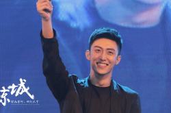 开云体育下载-嘘声中的涅槃，英格拉姆如何用一场翻盘完成对自我的残酷救赎