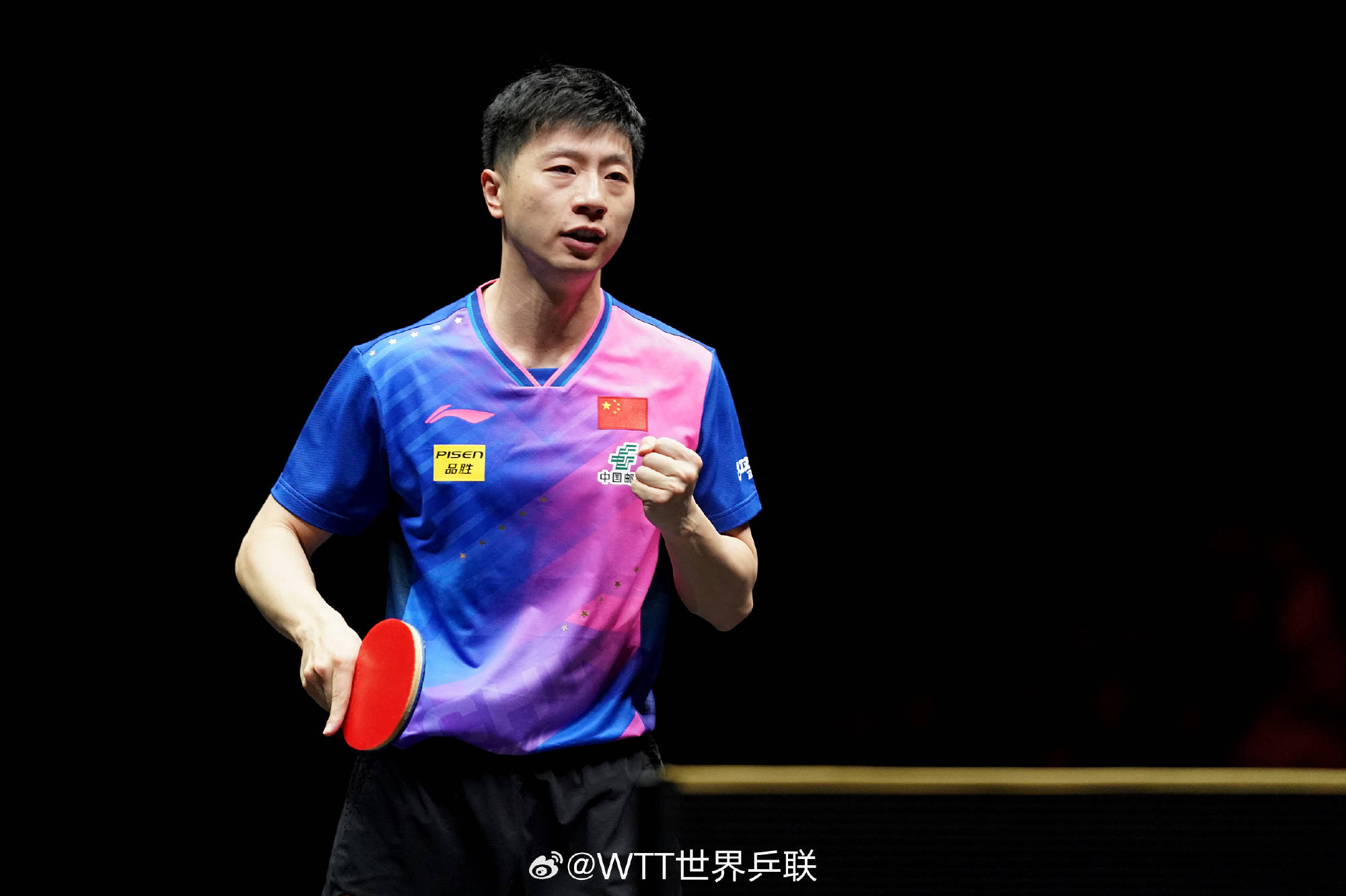 德国队完胜瑞典队，马龙点燃赛场