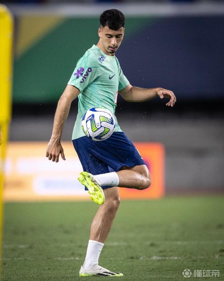 挪威险胜巴西，马丁内利惊艳四座