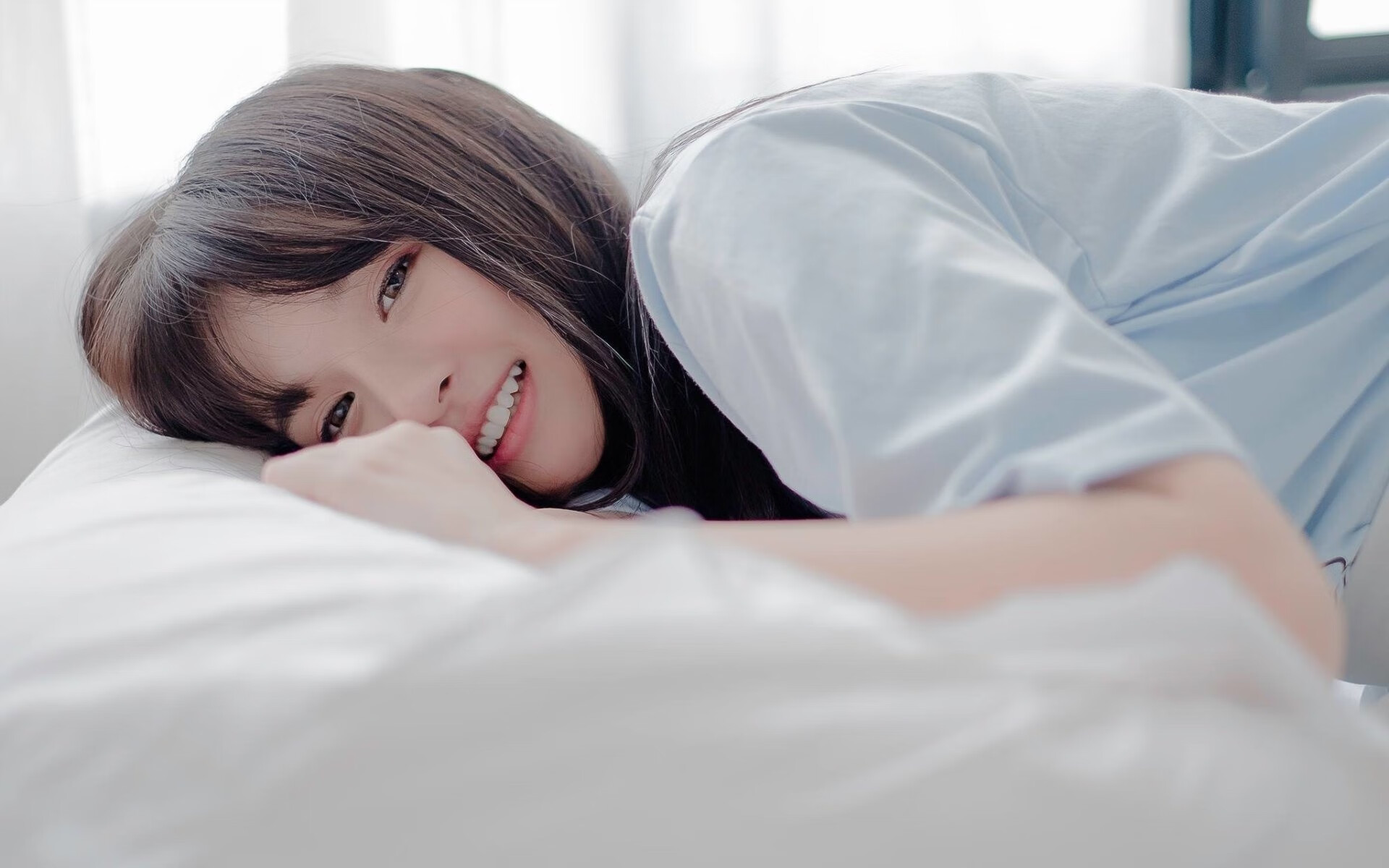 突尼斯闪电战击溃尼斯，加克波在意甲焦点战中主宰赛场