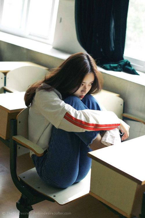 新王登基，当收割者的齿轮咬合，个人英雄于世界杯废墟绽放光芒